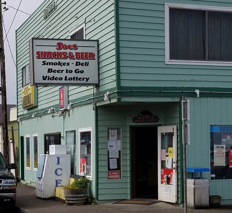 Joe's Snacks & Beer, Rockaway Beach, Oregon