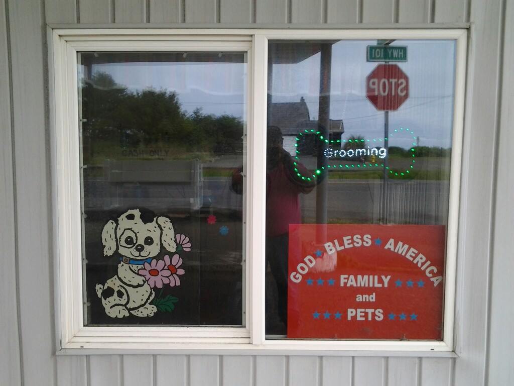 Pampered Pets, Rockaway Beach, Oregon