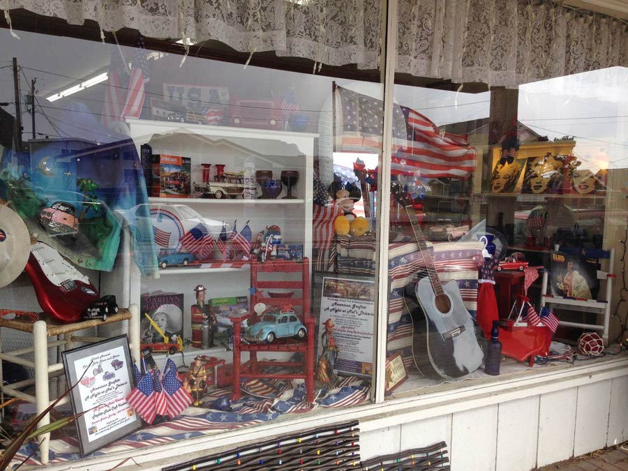 Trash & Treasures, Rockaway Beach, Oregon